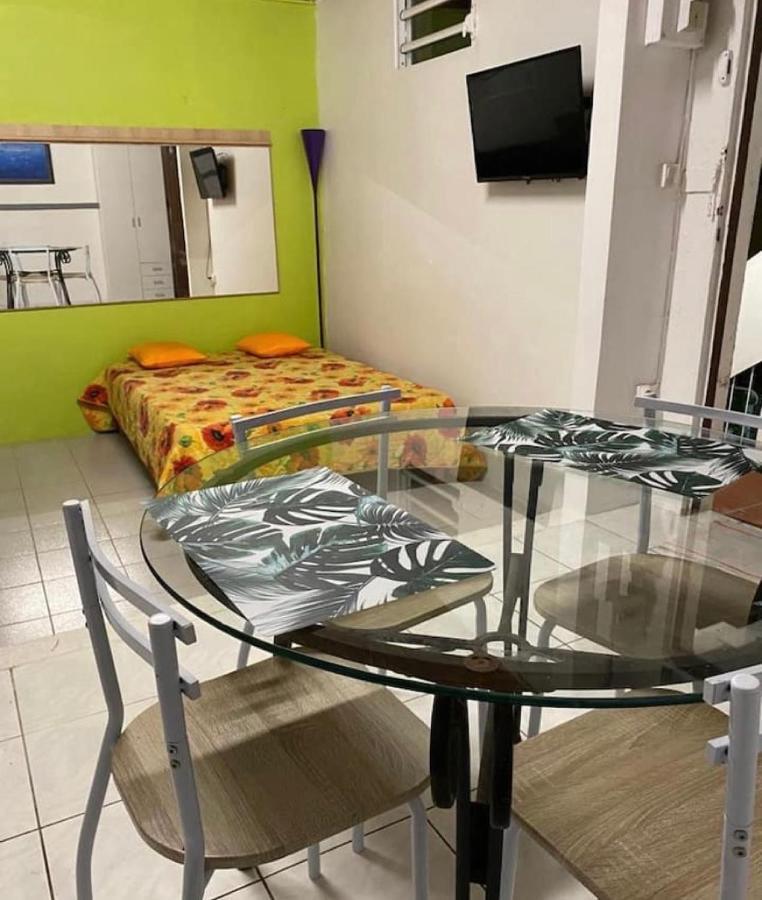 Appartement Orchidee 2 포르드프랑스 외부 사진